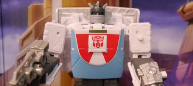 The Transformers: Studios Series – Transformers: The Movie Wheeljack is nice but doesn’t excite