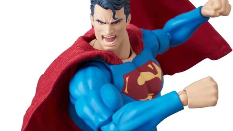 Go Up, Up and Away with the Superman: For Tomorrow MAFEX Figure