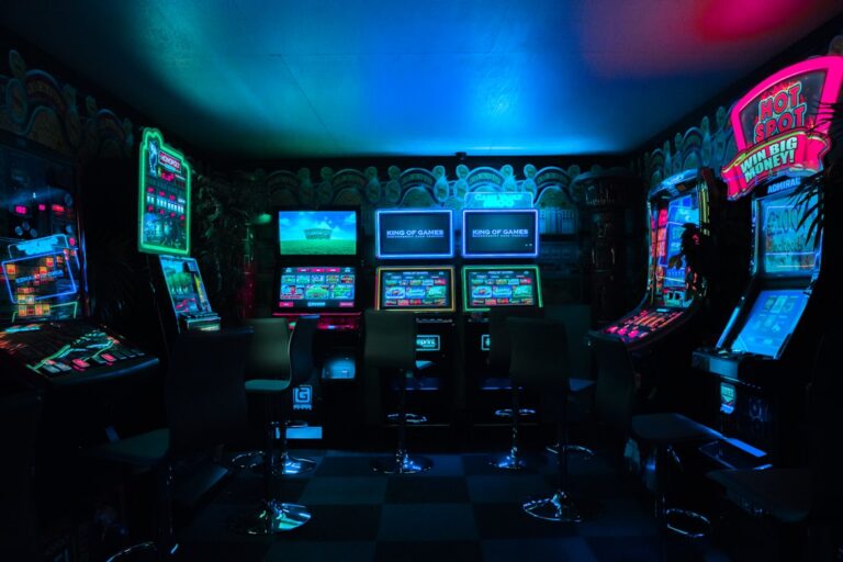 Slot Games Inspired by Comics: Why Licensed Titles Dominate Online Casinos