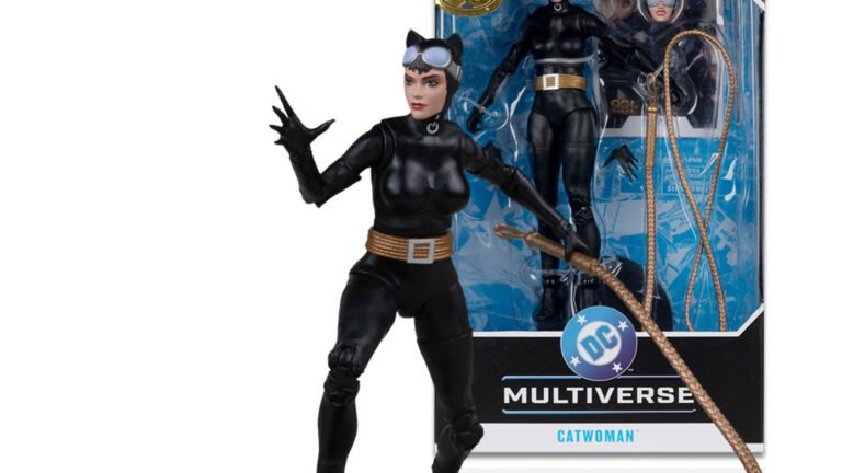 Catwoman Returns to the DC Multiverse with Exclusive Gold Label