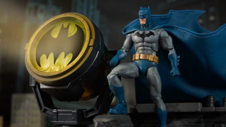 Mattel Unveils New DC Premium Batman: Hush Rooftop Diorama Set